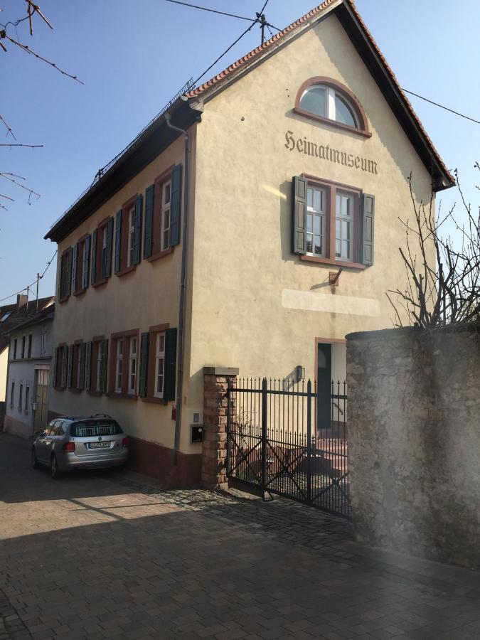 דירות Wachenheim an der Weinstraße Alte Schule Wachenheim Im Zellertal מראה חיצוני תמונה